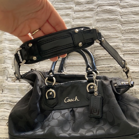 Coach purse 12.5 x 8.5 x 4.5 approximately - Picture 4 of 8